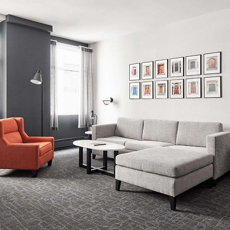 The Carleton Suite Hotel Отава Екстериор снимка