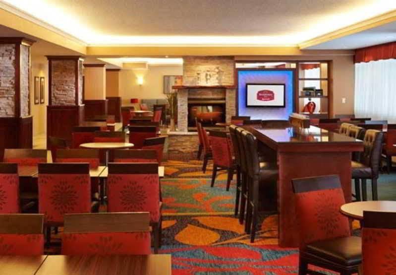 The Carleton Suite Hotel Отава Екстериор снимка