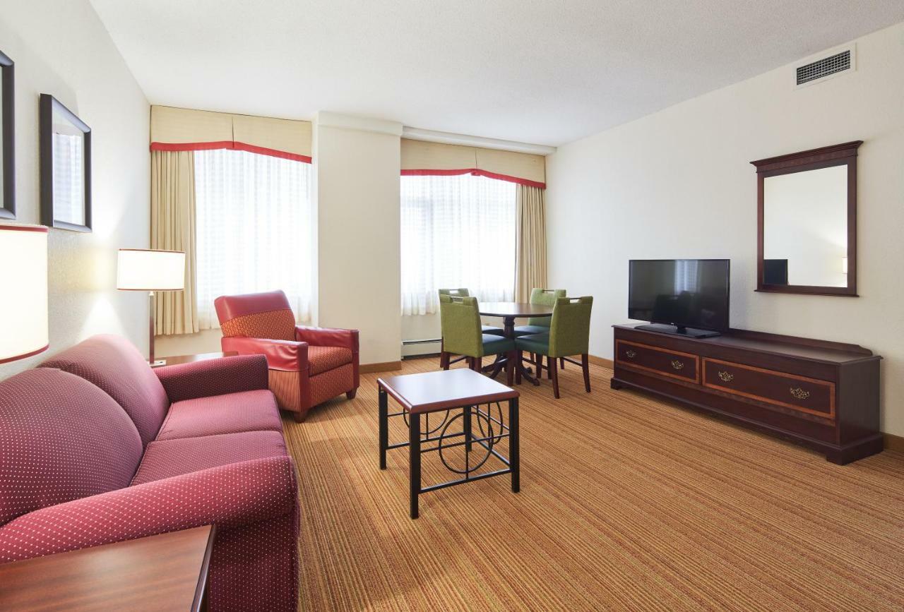 The Carleton Suite Hotel Отава Екстериор снимка